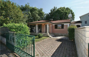 Gorgeous Home In Porec With Wifi